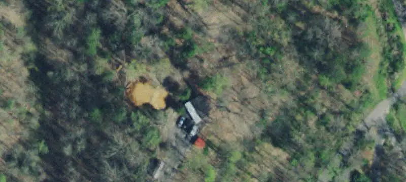 Commercial Land With Garage