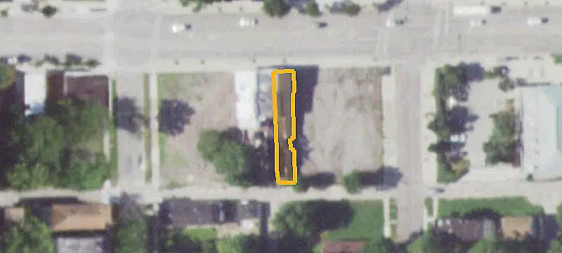 Mixed-Use Building with Grocery Business