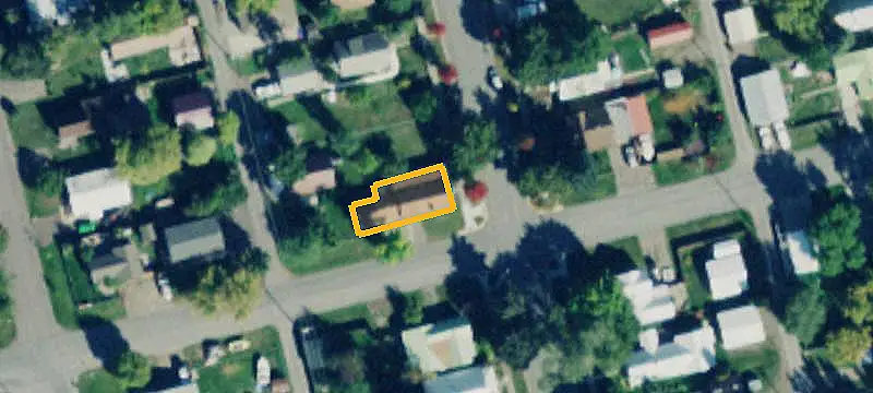 Well-Maintained Duplex with Garage