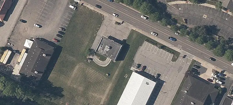 Freestanding Convenience Store Building