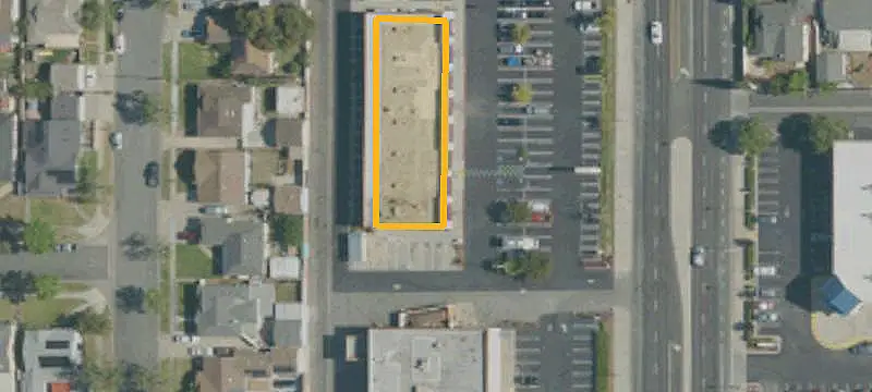 Multi-Tenant Strip Mall