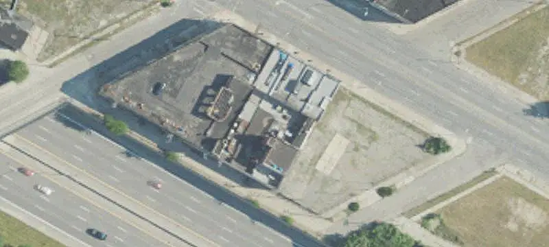 Commercial Kitchen Building With Five Units