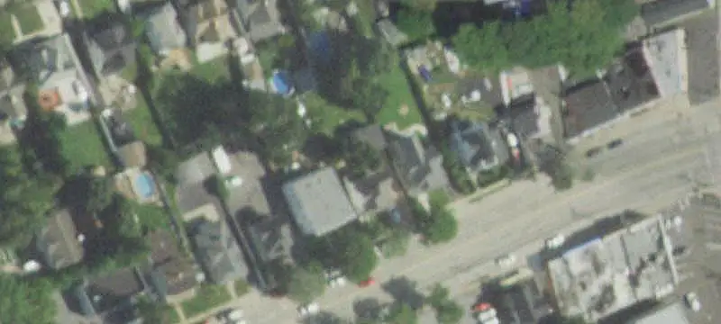 Retail Building at Signalized Intersection