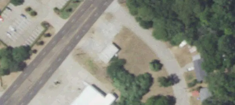 Vacant Auto Shop Building