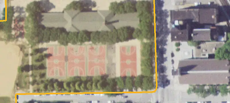 Multi-Space Retail Property