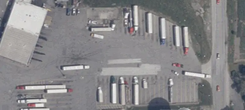Enclosed Auto Shop Property