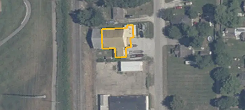 Flex Space with Detached Garage
