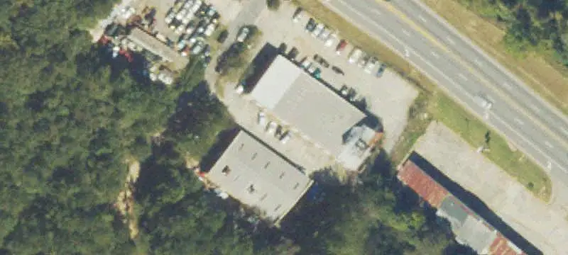 Multi-Tenant Automotive Center