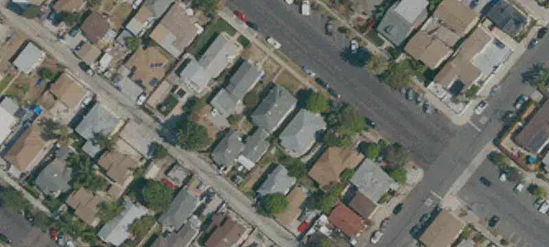 Triplex With Detached Cottages