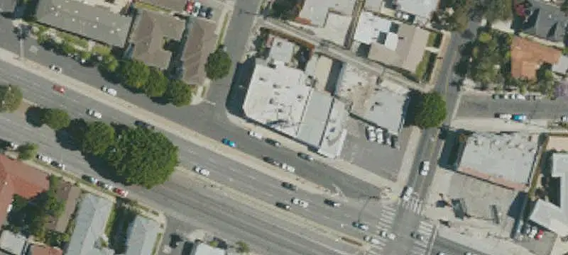 Multi-Tenant Storefront Property