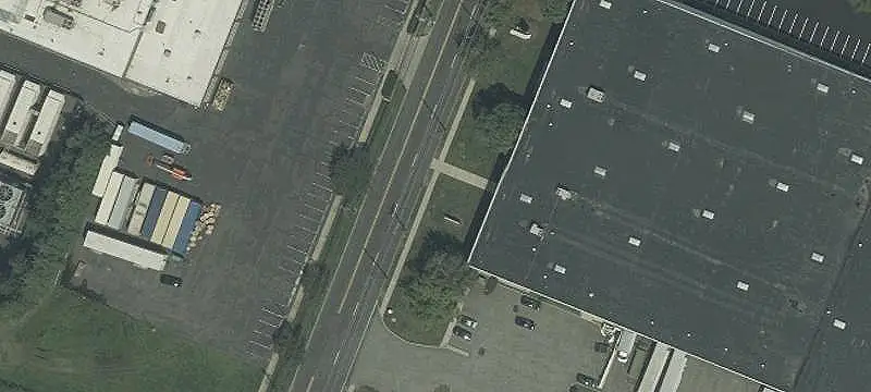 Industrial Building with Regional Access