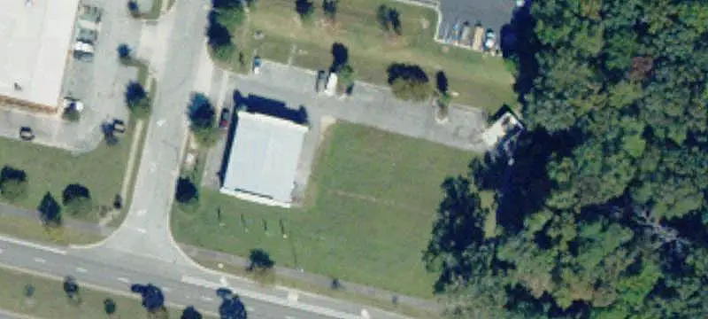 Industrial Building With Adjacent Lots