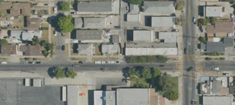 LAR2 Quadplex with Detached House