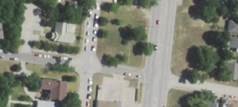 Multi-Tenant Shallow-Bay Warehouse