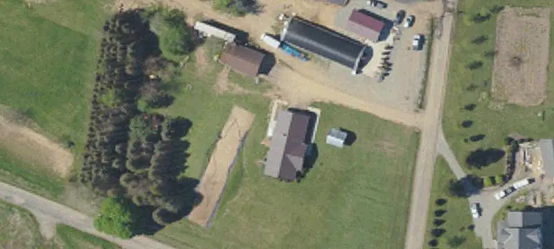 Farm With Equestrian Barn