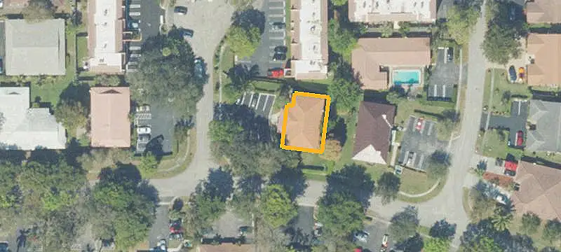 Updated Quadplex With Vaulted Ceilings
