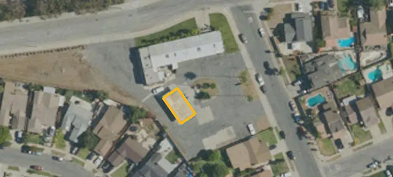 Freestanding Grocery Market