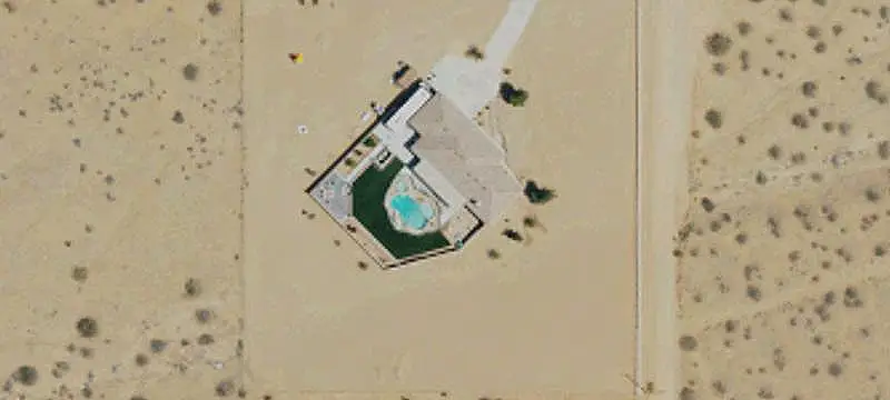 24211 Zuni Road, Apple Valley, CA 92307