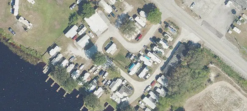Lakefront Mobile Home and RV Park