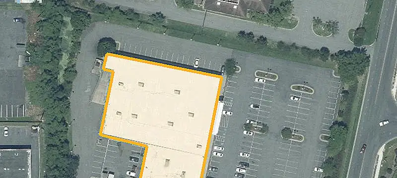 Retail Shopping Center with Vacancies