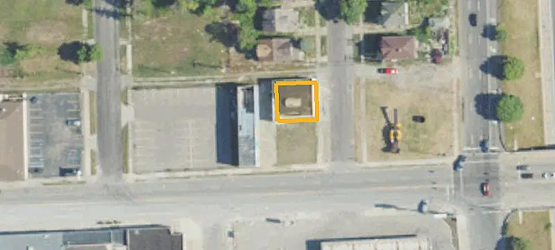 Storefront Property with Rear Bay Door