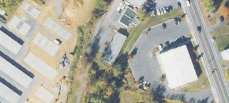 Auto Shop with 3 Garage Bays