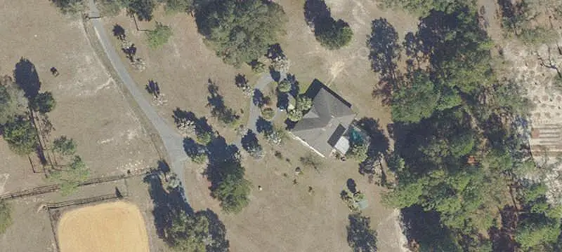 Equestrian Property With 8-Stall Barn