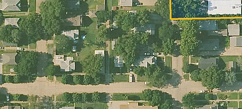 6-Unit Apartment Building