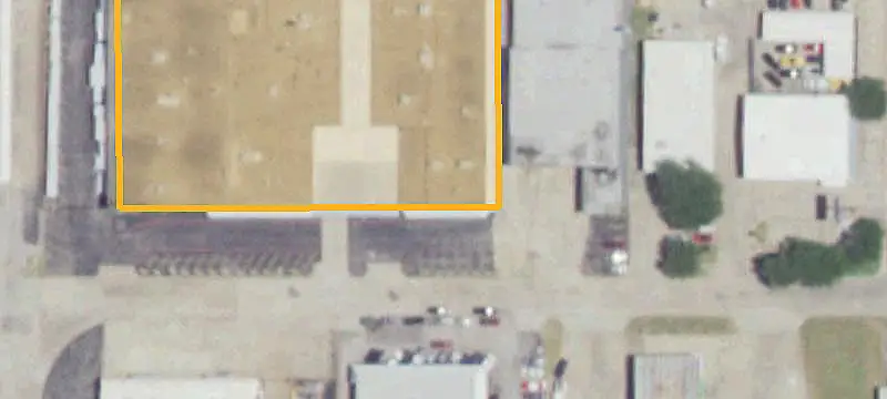 Renovated Flex Space with Yard