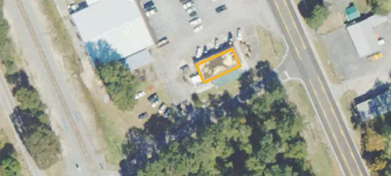 Freestanding Multi-Tenant Strip Center