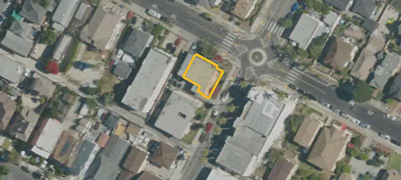 5-Unit Apartment Building