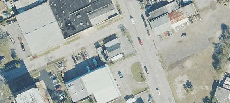 Corner-Lot Flex Space