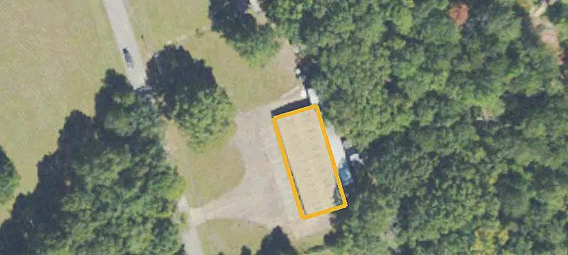 Fenced Auto Shop with Lift