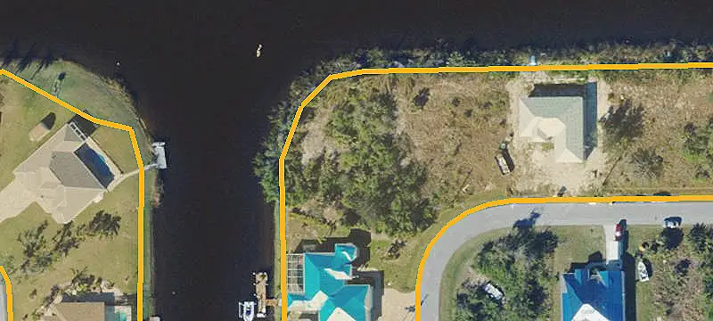 15650 APPLEWHITE CIRCLE, PORT CHARLOTTE, FL 33981