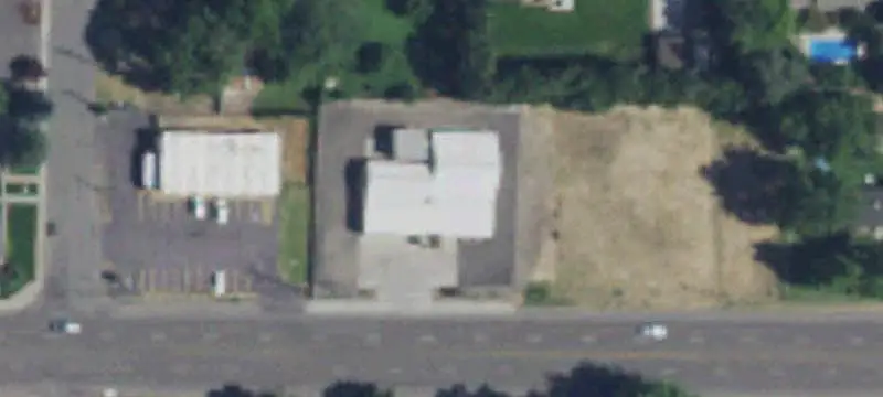Multi-Tenant Retail Space