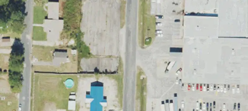 Distribution Center with Service Garage