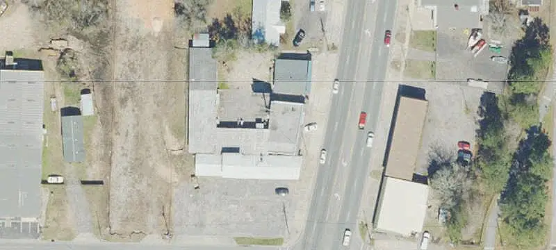 Multi-Tenant Mixed-Use Building