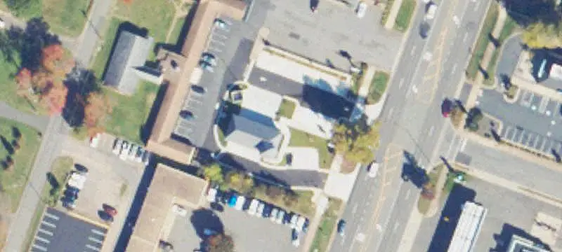 Freestanding Auto Service Building