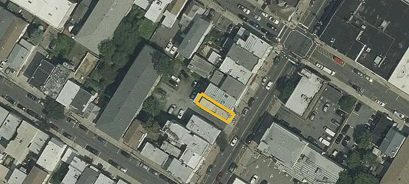 7-Unit Apartment Building
