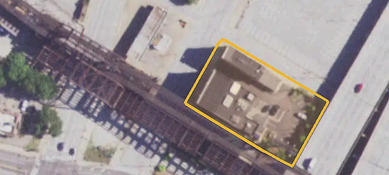 Mixed-Use Building With Diverse Tenancy