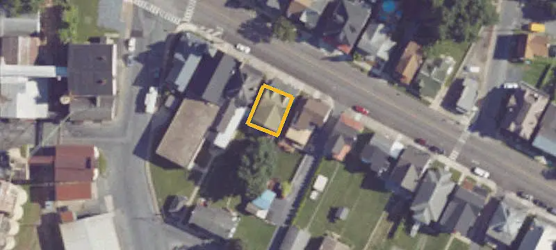 Remodeled Duplex with Separate Utilities