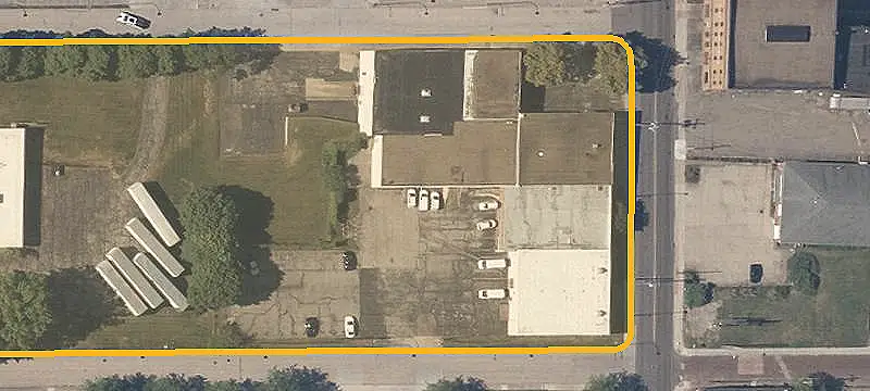 Flex Space With Fenced Yard