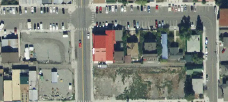 Triplex with Separate Laundry Facility
