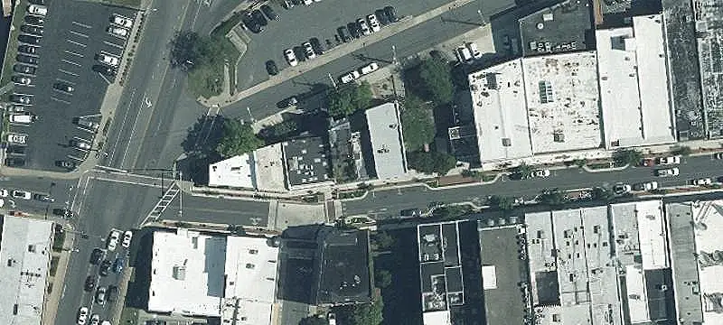 Mixed-Use Building With Four Apartments