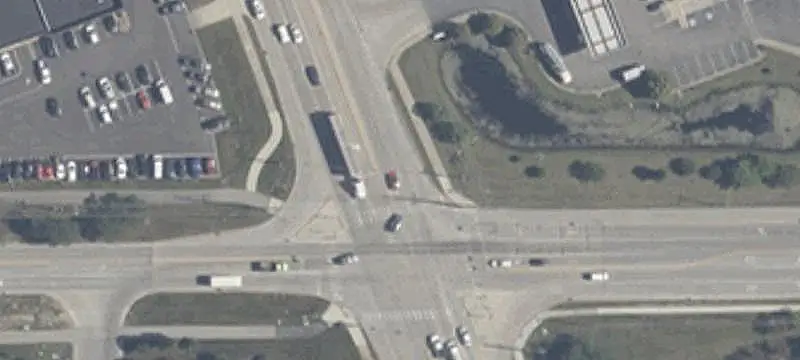 NNN-Anchored Shopping Center