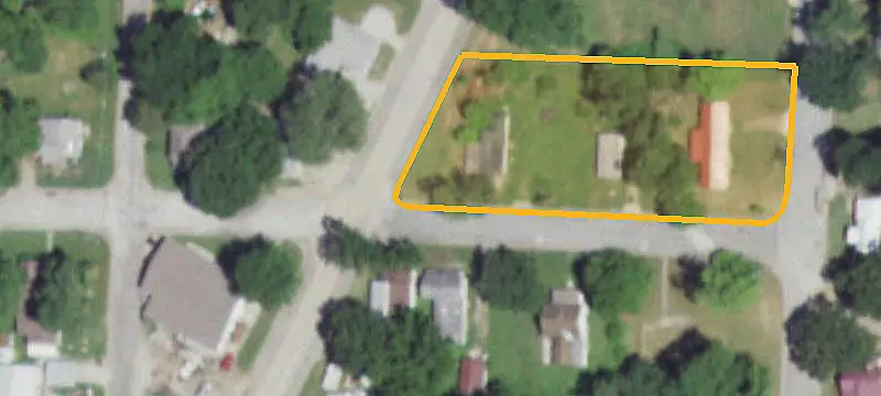 930 E Wooter St, Nevada, MO 64772