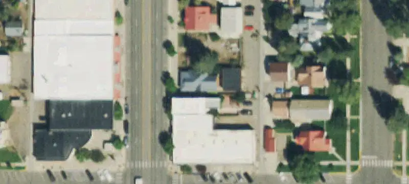 Mixed-Use Property with Overhead Doors