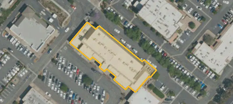 Dual-Anchored Shopping Center