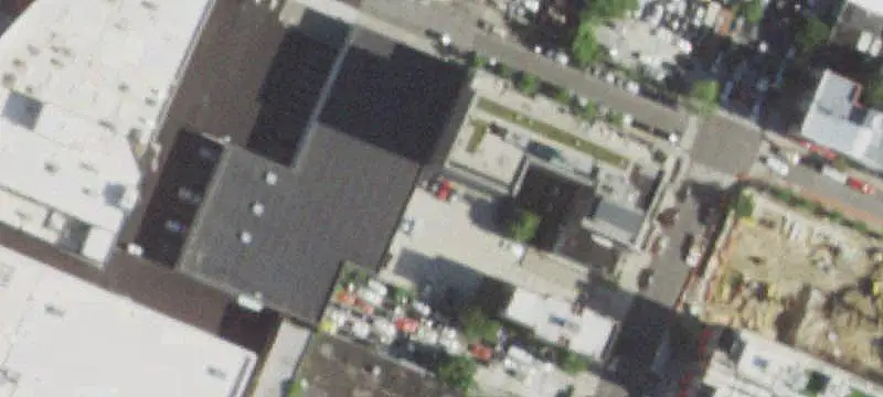 Column-Free Warehouse Building