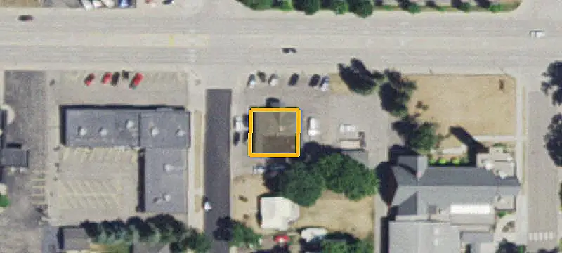 Four-Tenant Specialty Property
